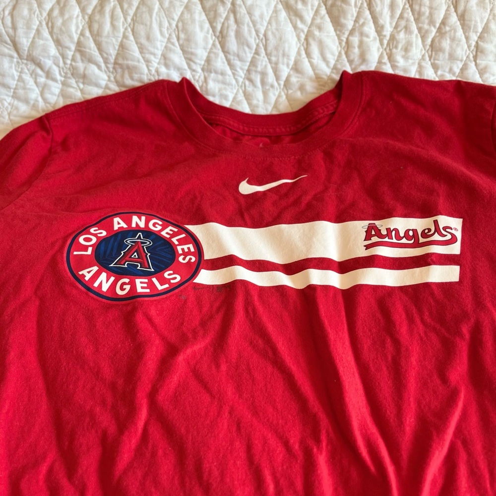 Angels Baseball men’s t-shirt size XL